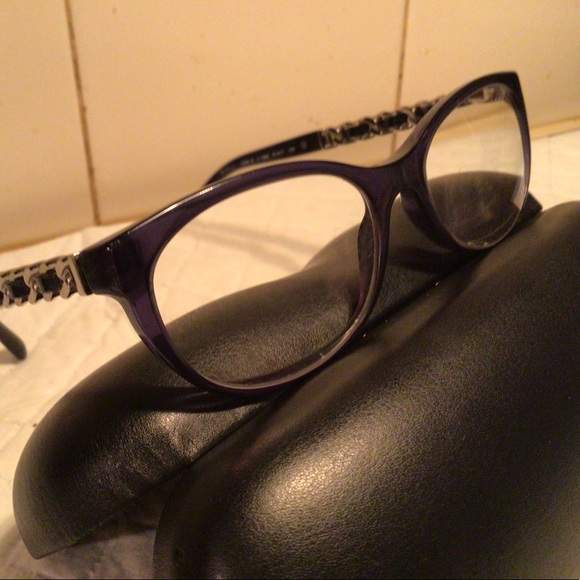 CHANEL EYEGLASS FRAMES with hard case and cloth - Picture 3 of 9